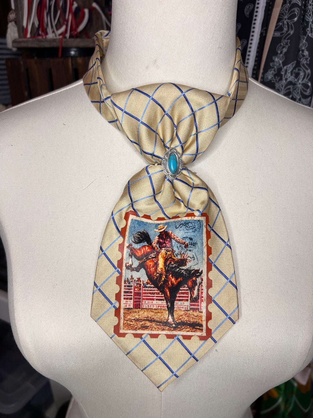 The Champagne Cowboy Shorty Tie