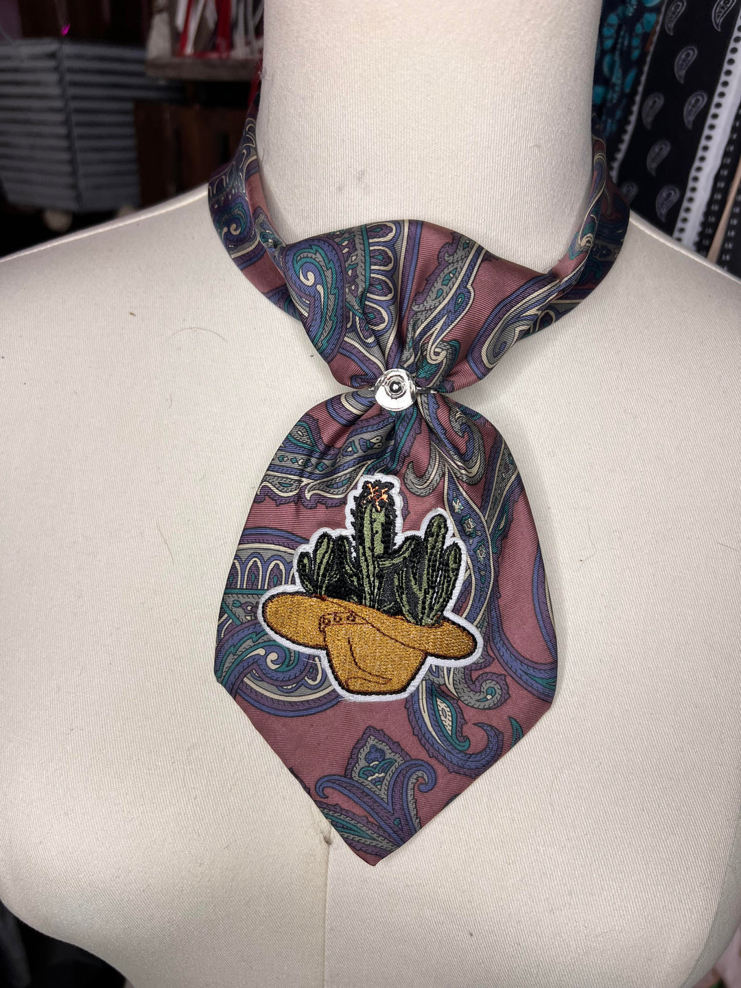 The Desert Rose Paisley Shorty Tie