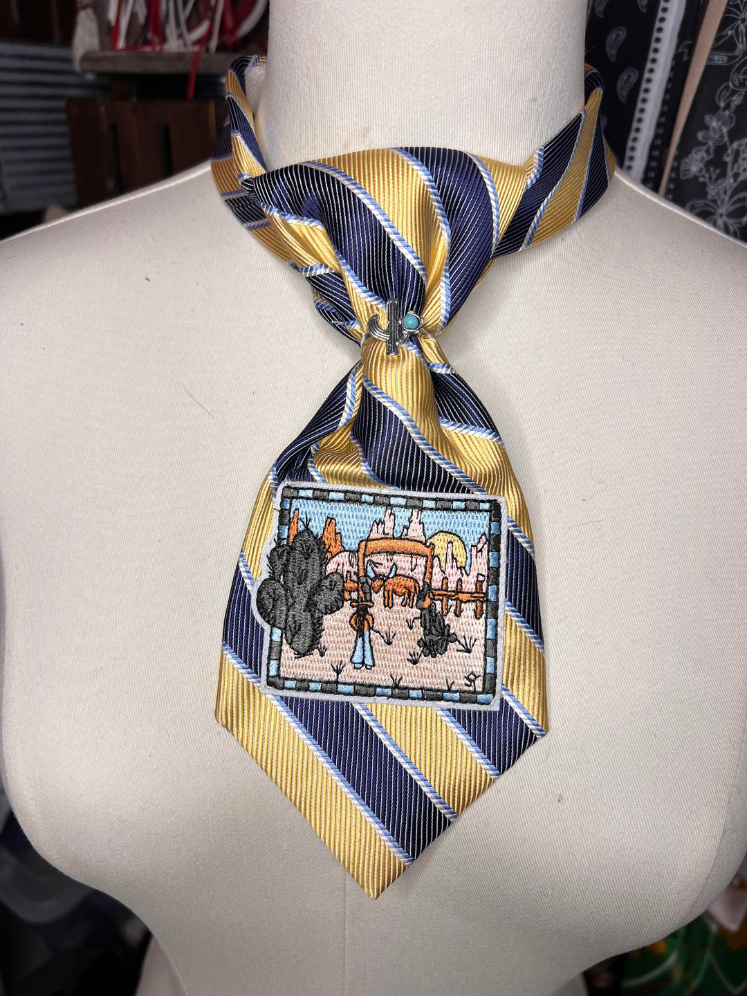 The Desert Trails Shorty Tie