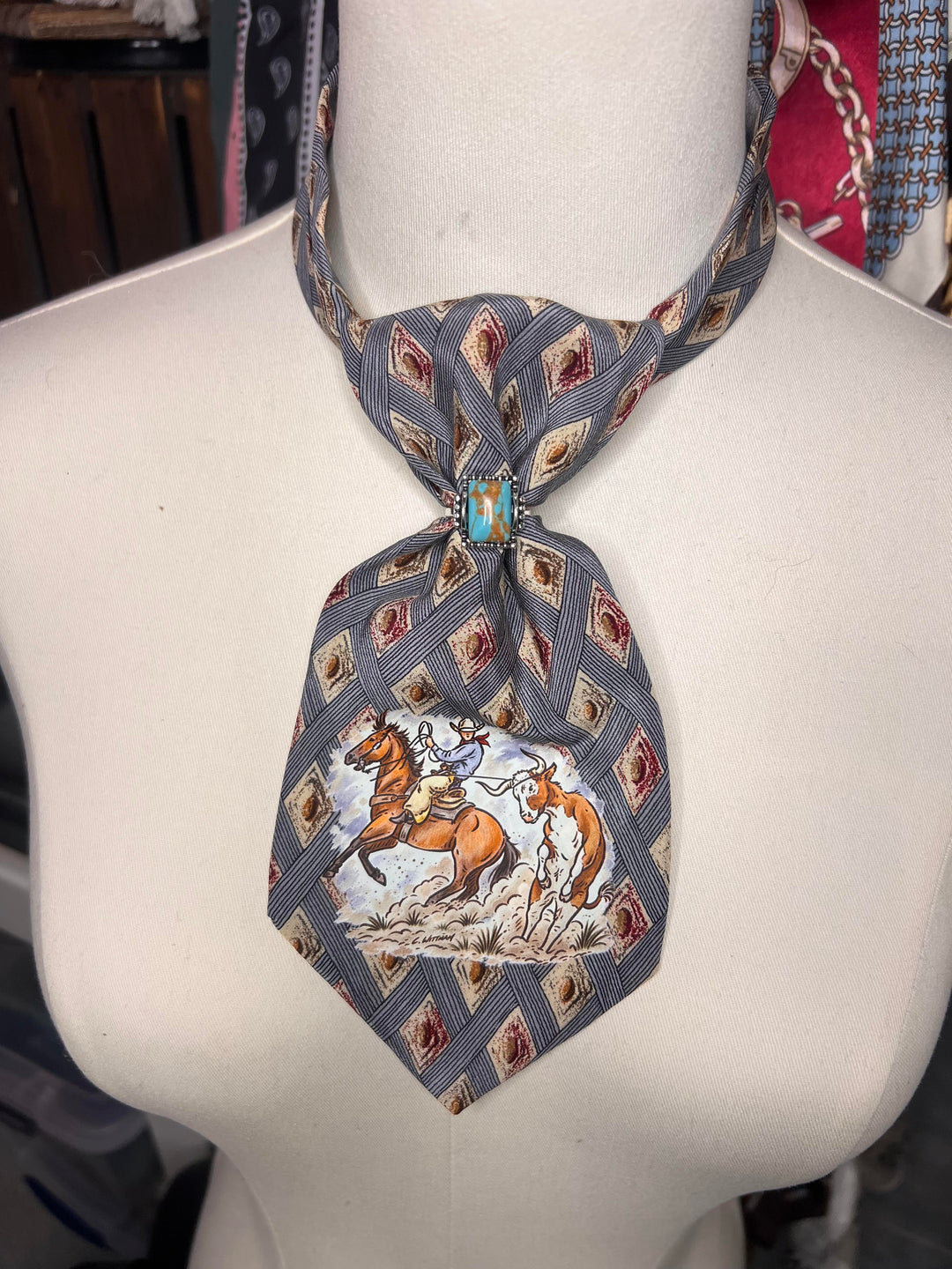 The Dusty Diamond Roper Shorty Tie