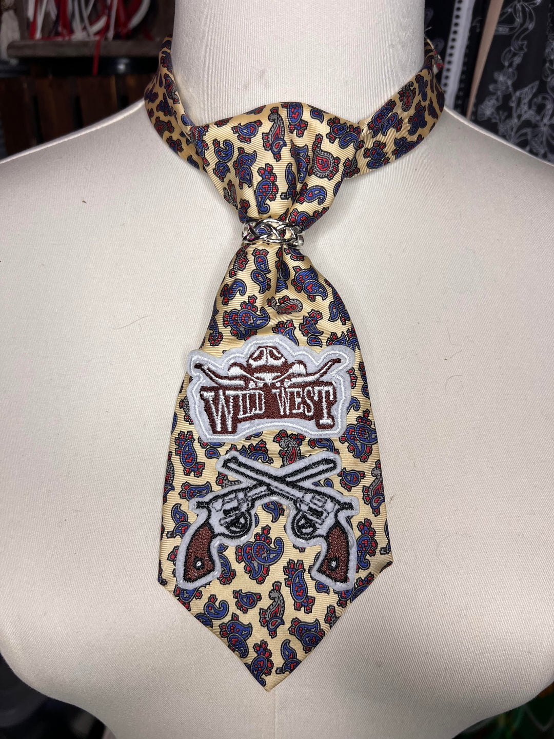 The Gunslinger Shorty Tie