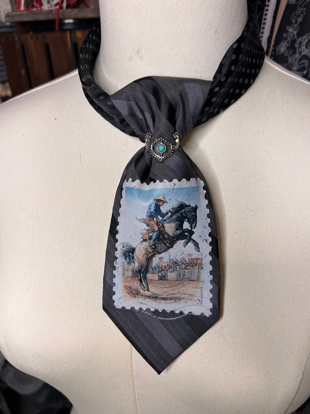 The Midnight Maverick Shorty Tie