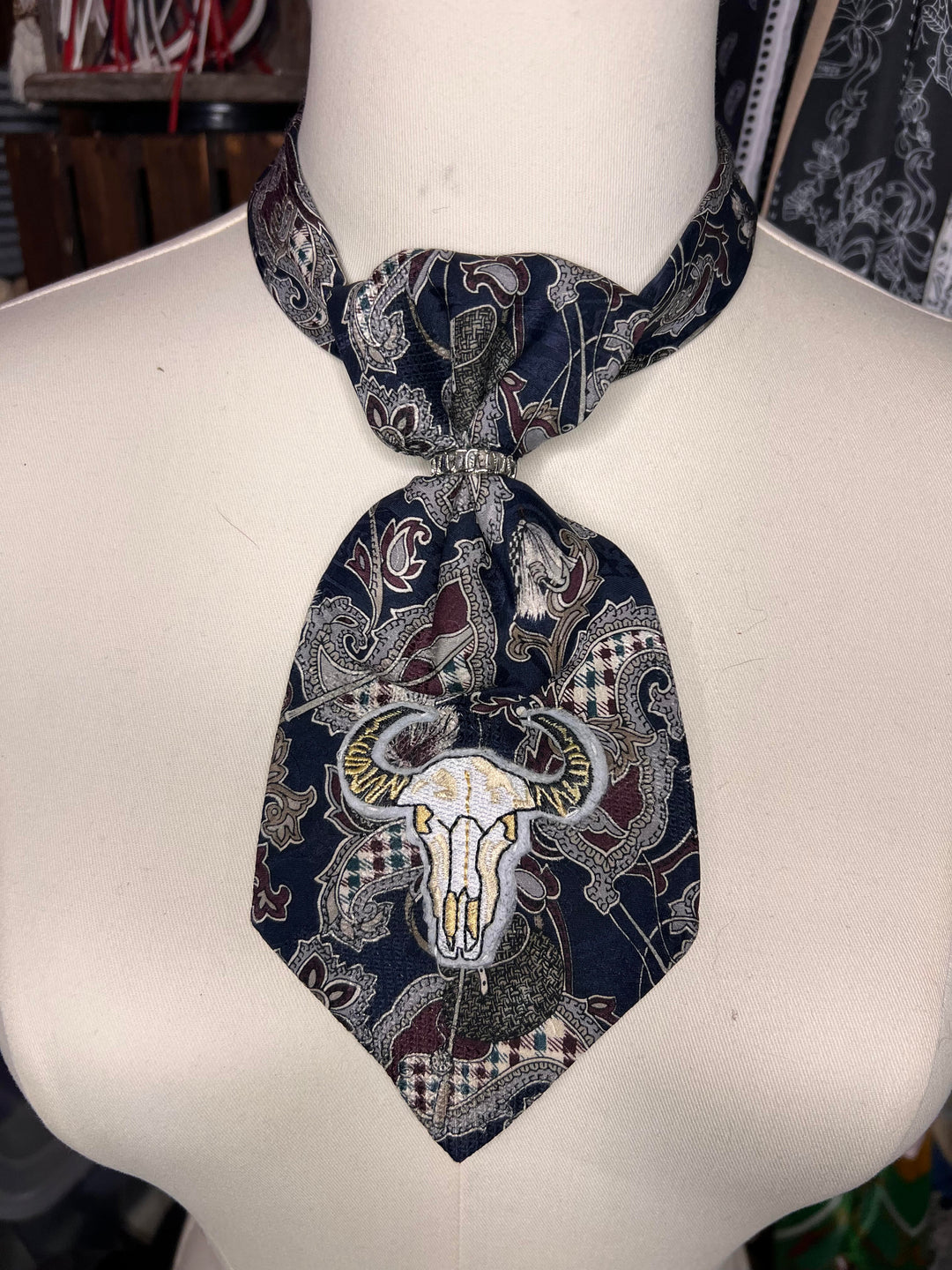 The Midnight Paisley Shorty Tie