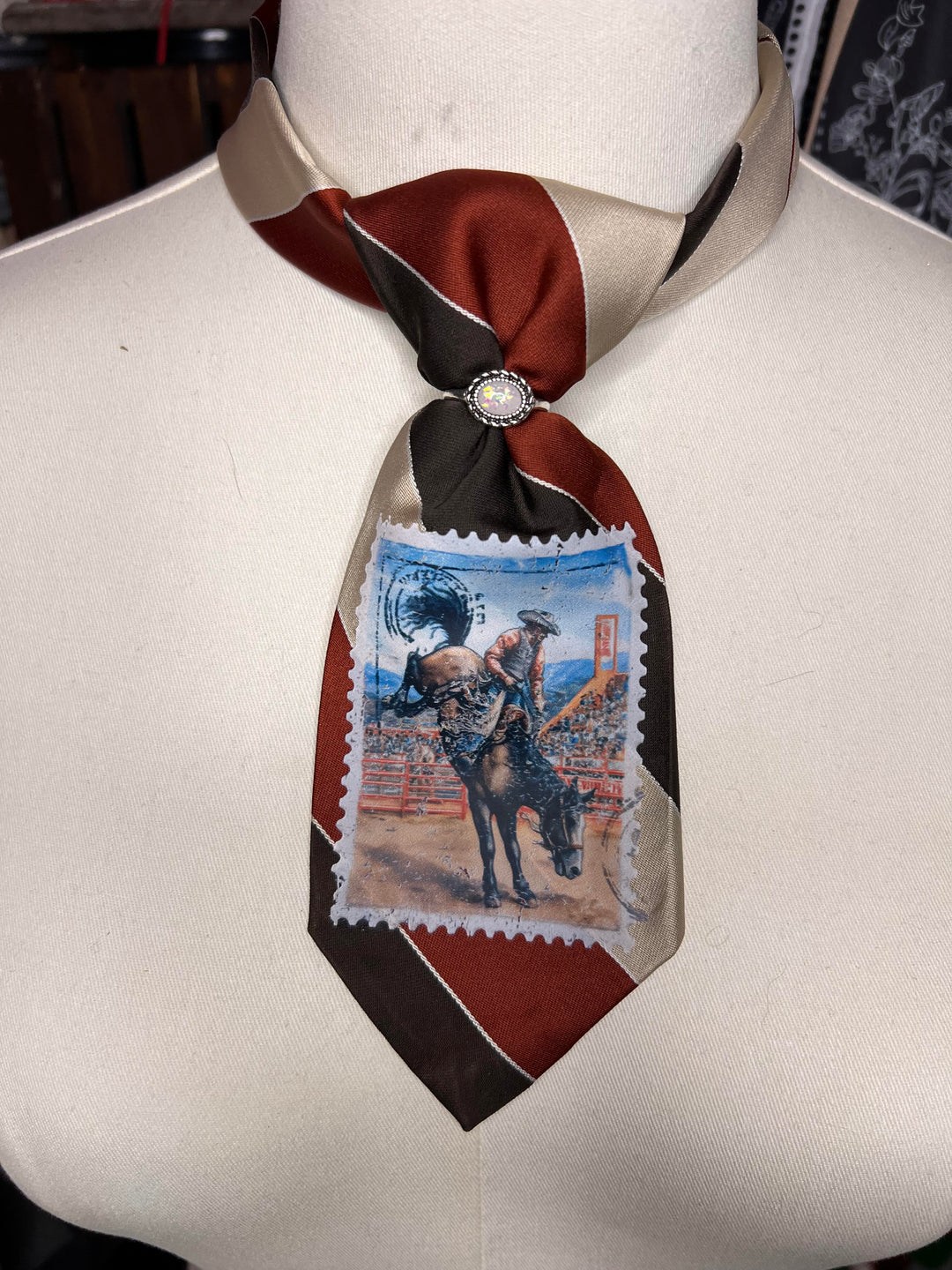 The Rust &amp; Reins Shorty Tie