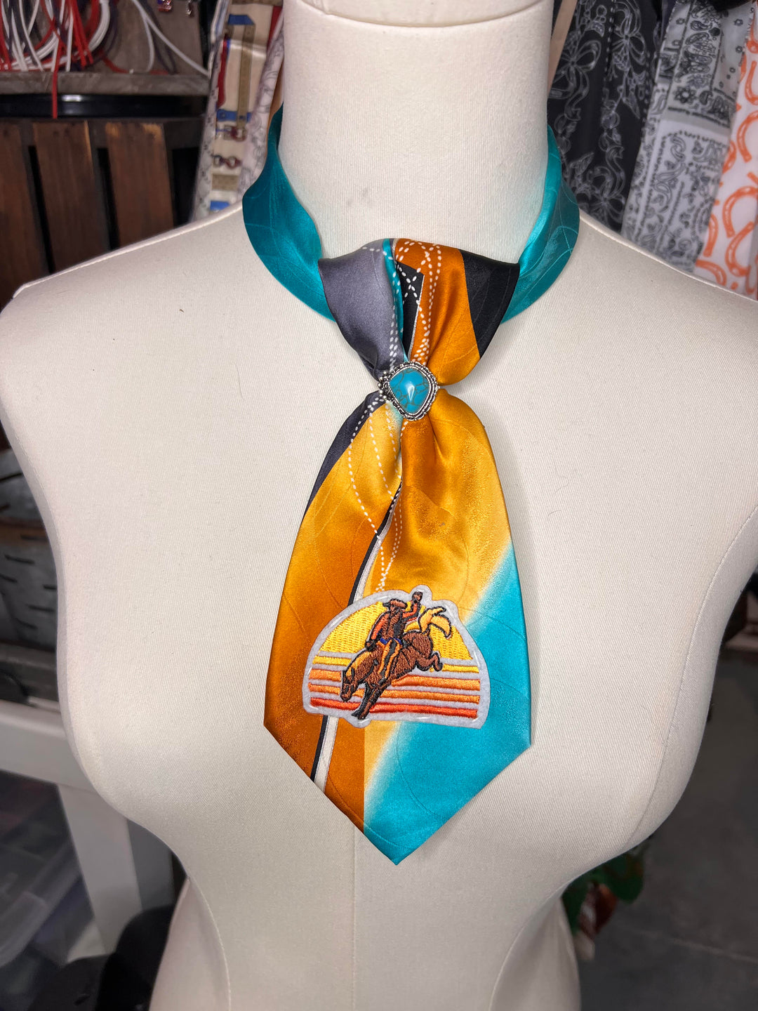 The Sunset Rider Shorty Tie